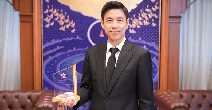 ธอส. รับมอบโล่ประกาศเกียรติคุณการประกันคุณภาพงานตรวจสอบภายในภาครัฐ จากภายนอกองค์กร ประจำปีงบประมาณ พ.ศ. 2568