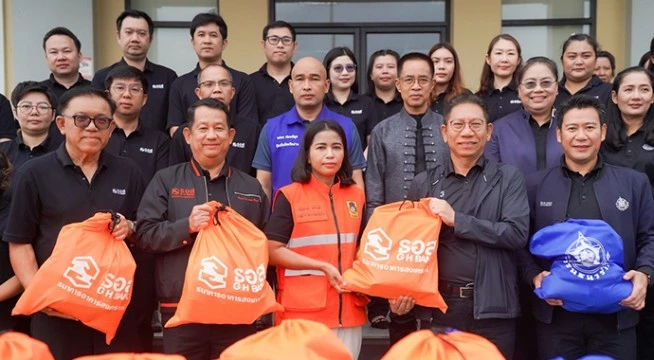 ธอส. ร่วมกับกรมธนารักษ์ ลงพื้นที่มอบถุงยังชีพผู้ประสบภัยน้ำท่วม จังหวัดน่าน