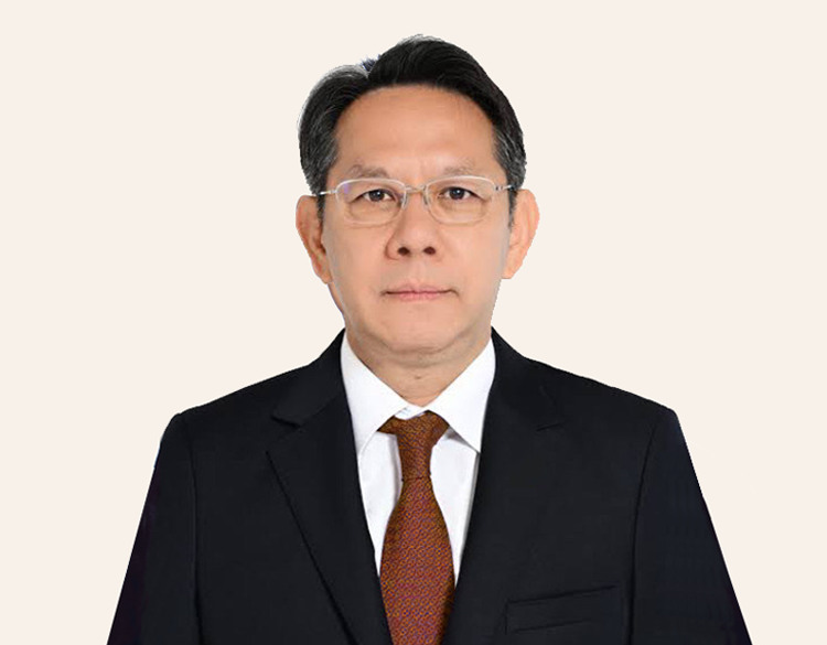 นายยรรยง เดชภิรัตนมงคล