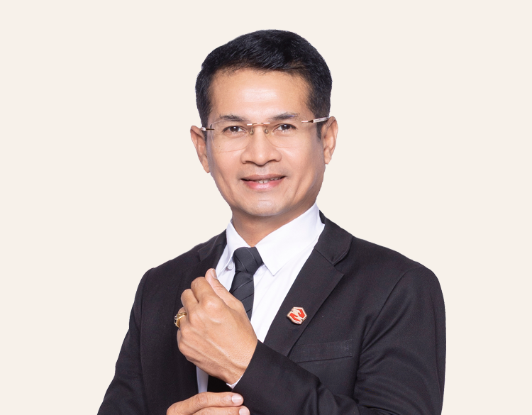 นายมานพ จันทร์ชอุ่ม