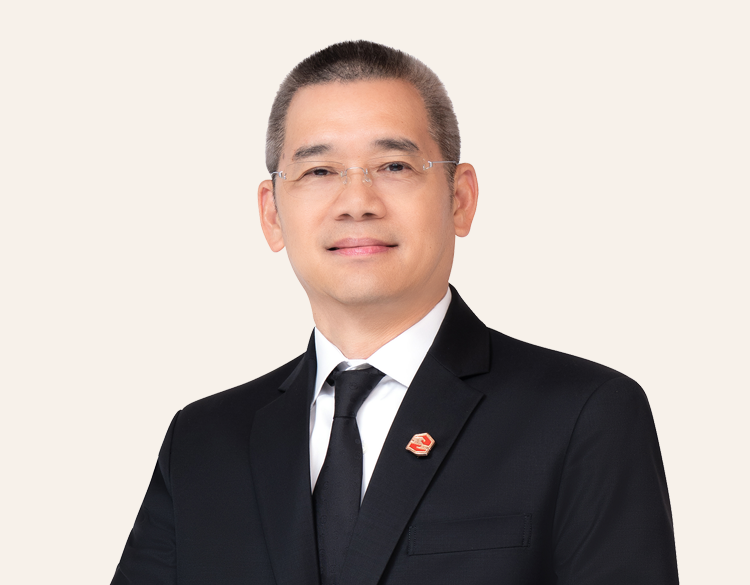 นายธะเรศ โปษยานนท์