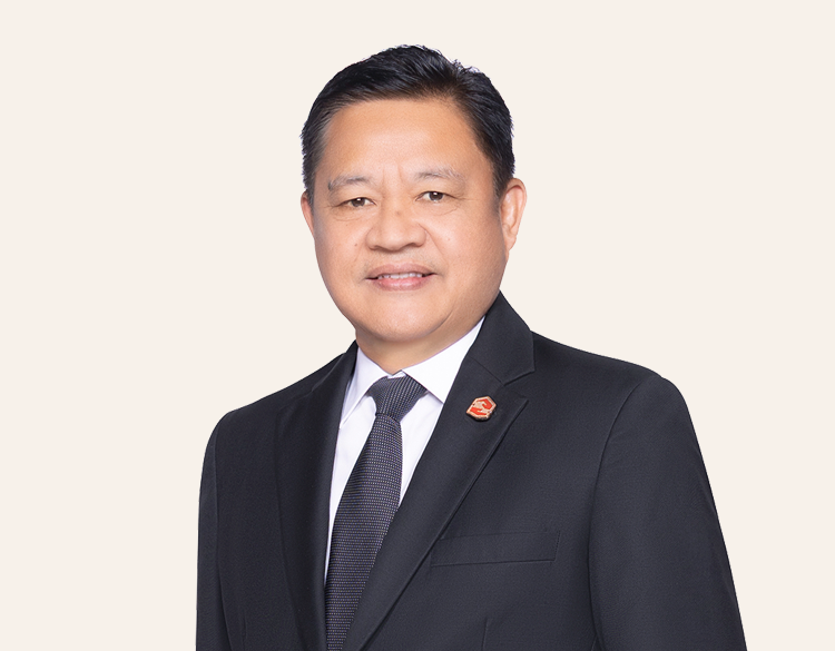 นาย อัครพล หริ่งรอด