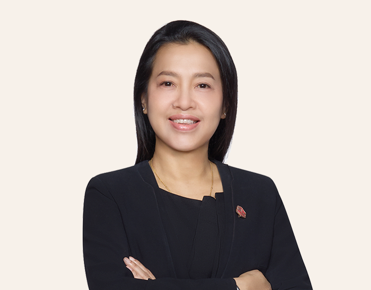 นางขวัญใจ ศักดามินทร์